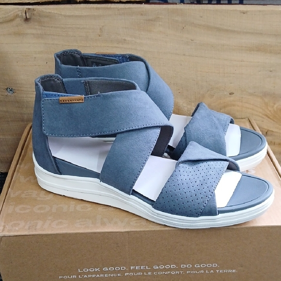 Dr. Scholl's Navy Sandals - Picture 3 of 10